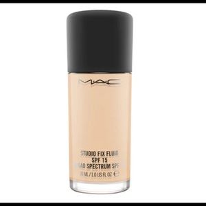 MAC STUDIO FIX FLUID SPF 15